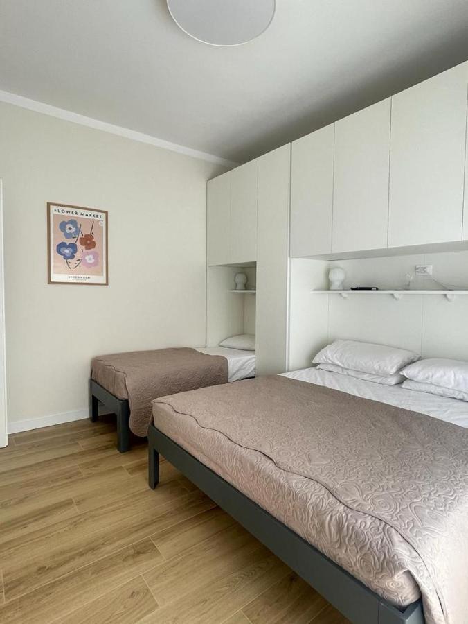 Villa Emma -Walterigato Apartments Solo Per Famiglie Лидо-ди-Езоло Экстерьер фото