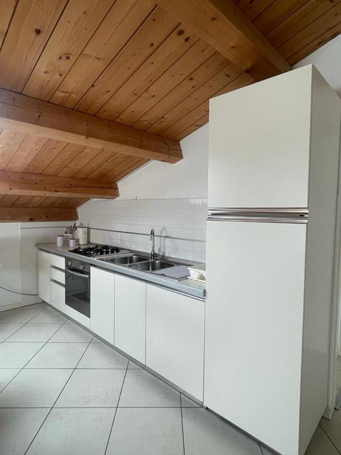 Villa Emma -Walterigato Apartments Solo Per Famiglie Лидо-ди-Езоло Экстерьер фото
