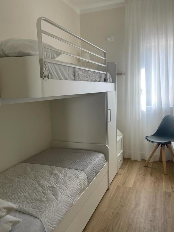 Villa Emma -Walterigato Apartments Solo Per Famiglie Лидо-ди-Езоло Экстерьер фото