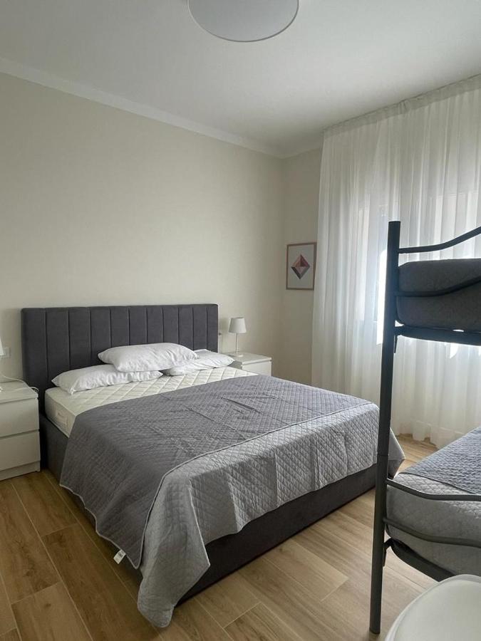 Villa Emma -Walterigato Apartments Solo Per Famiglie Лидо-ди-Езоло Экстерьер фото